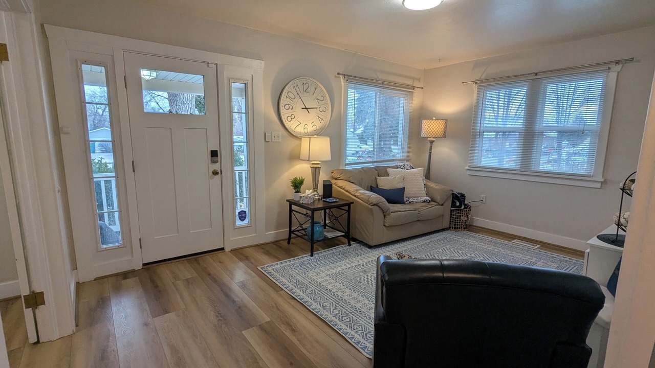 Photo of Livingroom in Murray