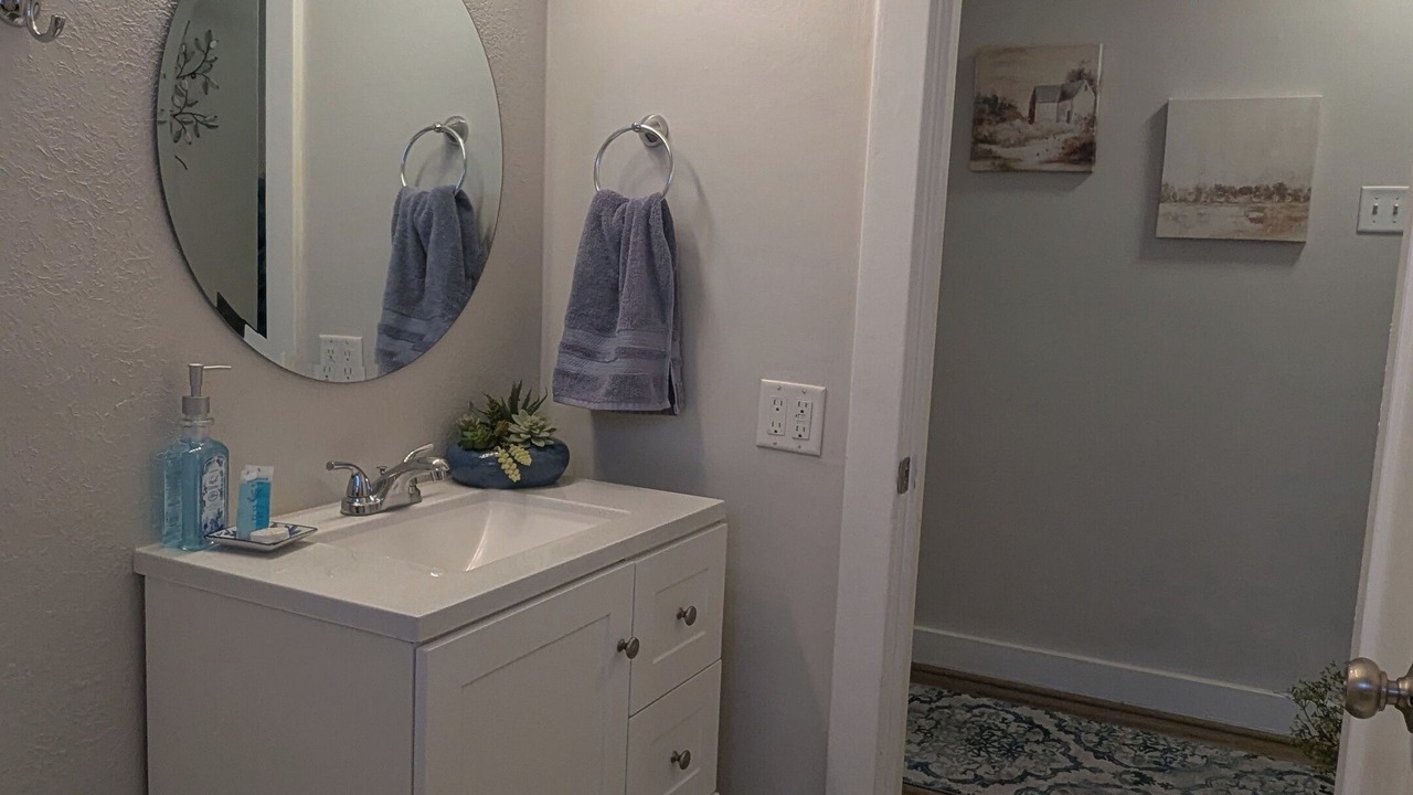 Photo of Bathroom in Murray