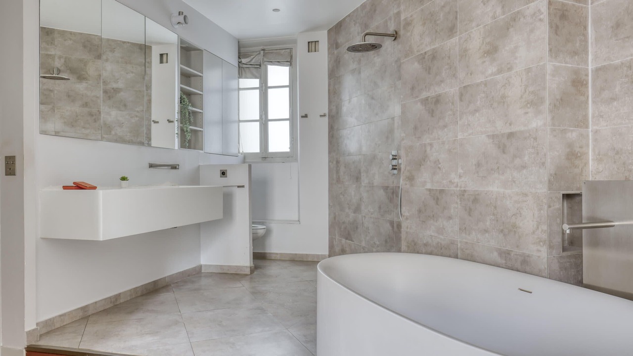 Photo of Bathroom in Quartier du Gros-Caillou