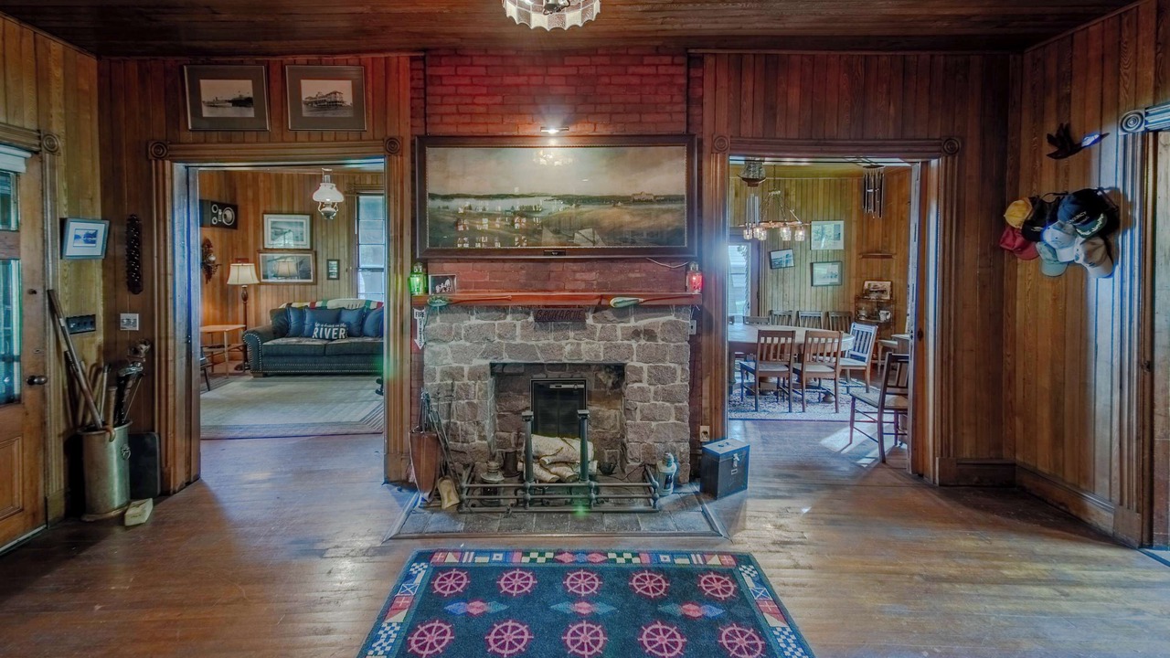 Photo of Livingroom in Frontenac