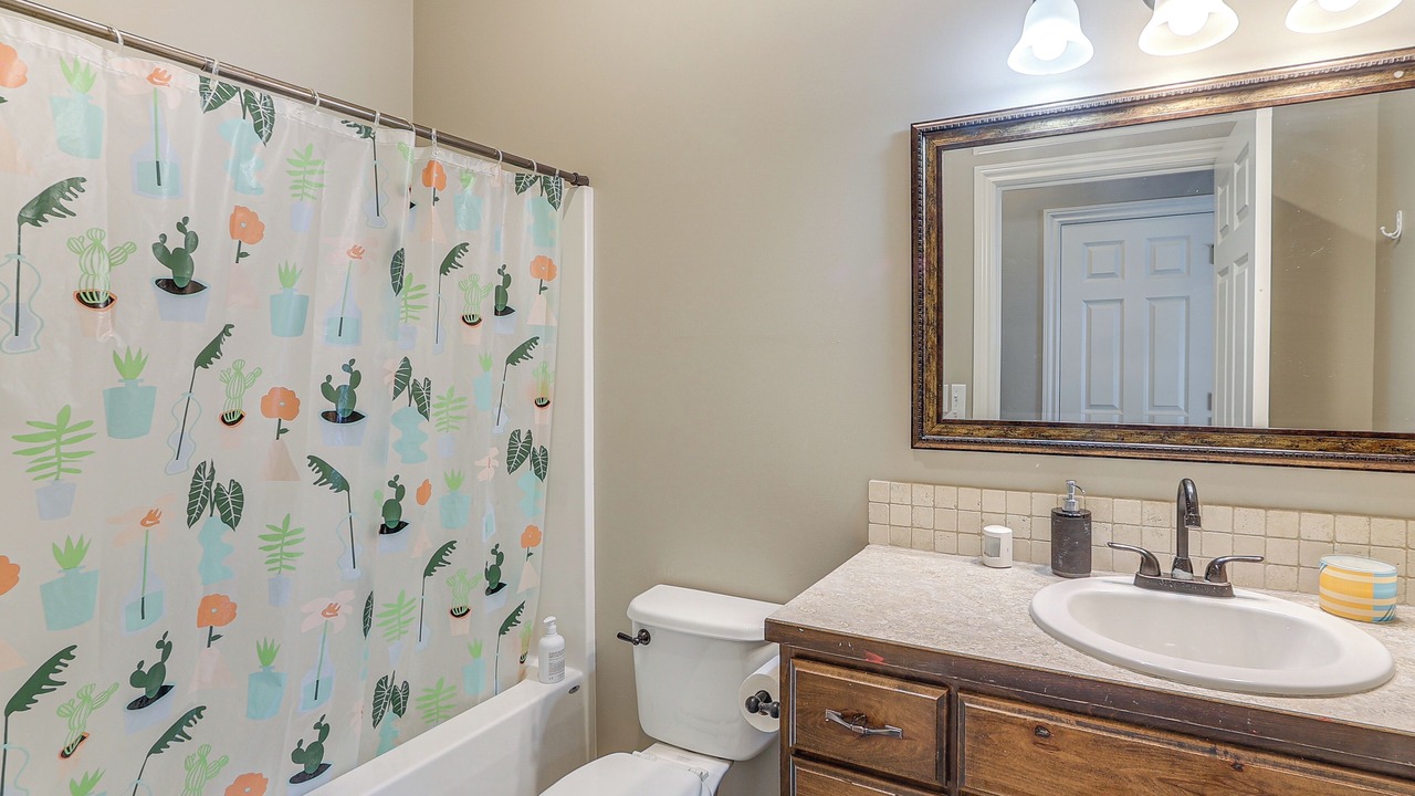 Photo of Bathroom in Bel Aire