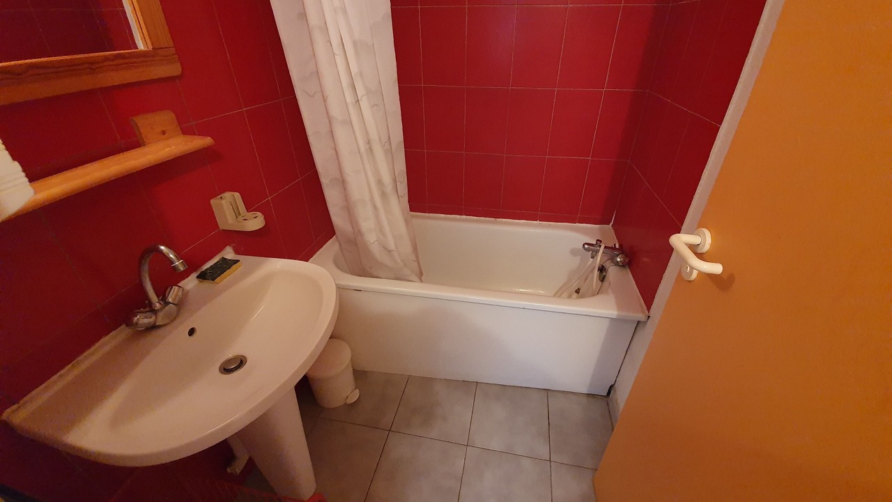 Photo of Bathroom in Escaro