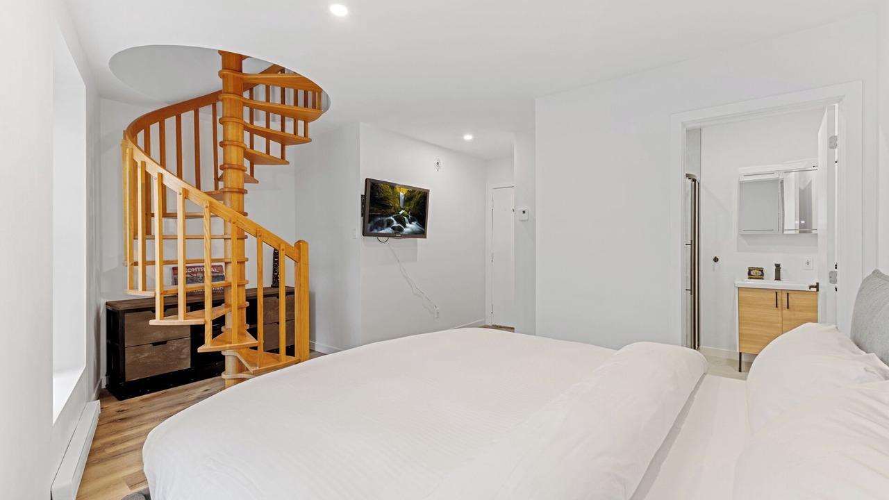 Photo of Bedroom in Gay Village