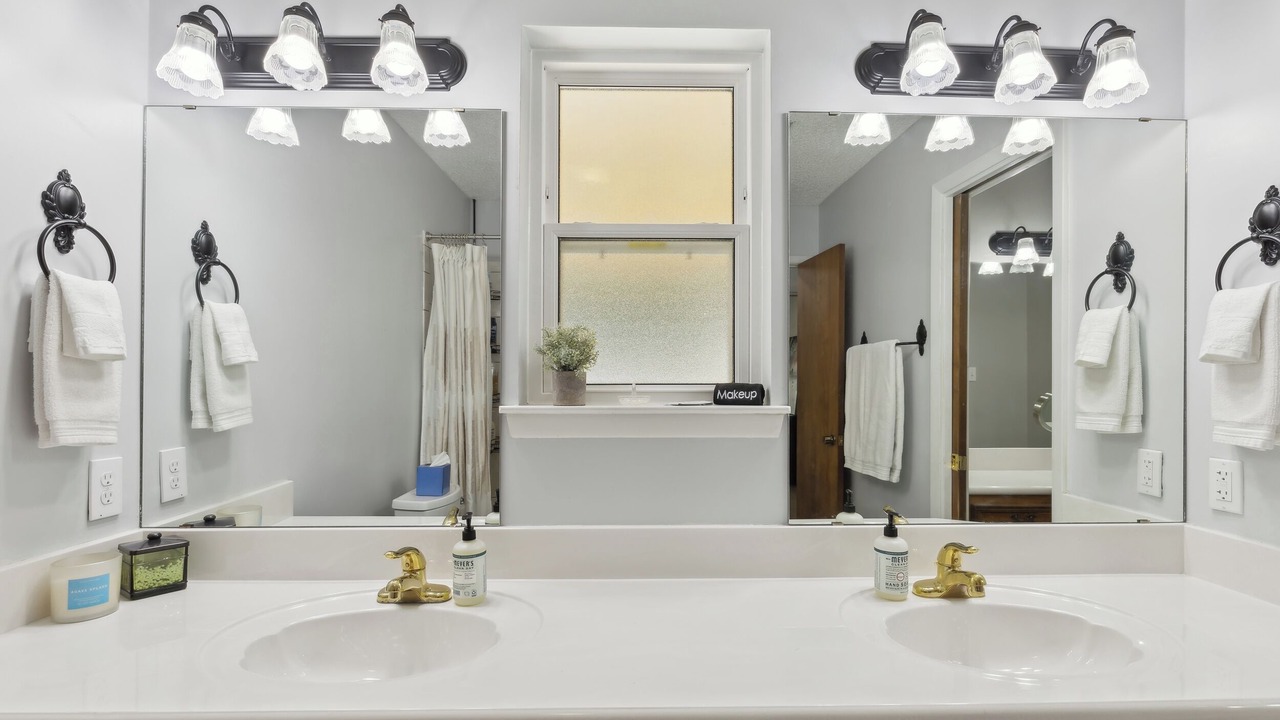 Photo of Bathroom in Cleburne