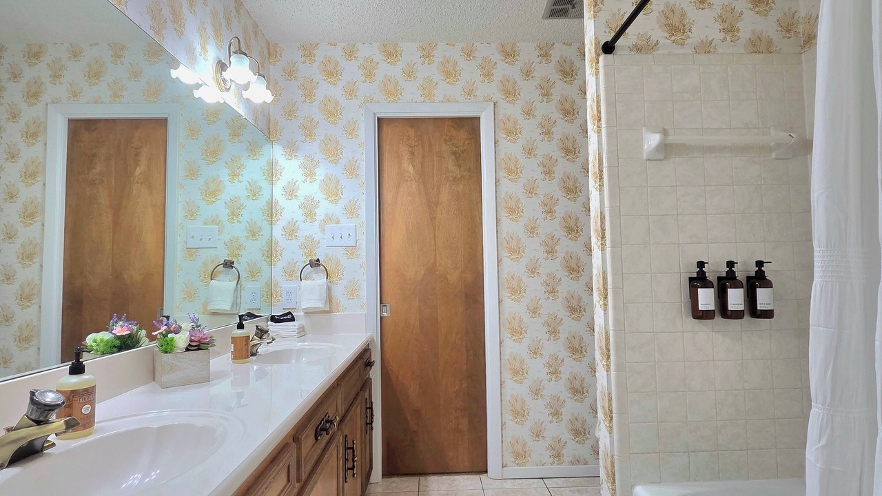 Photo of Bathroom in Cleburne