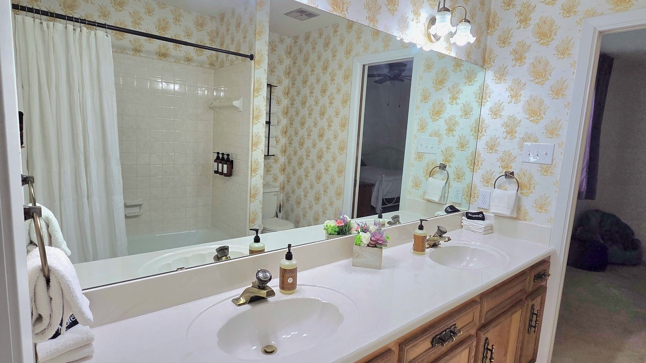 Photo of Bathroom in Cleburne