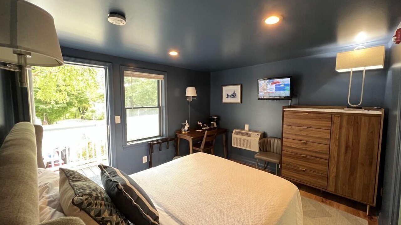 Photo of Bedroom in Lenox