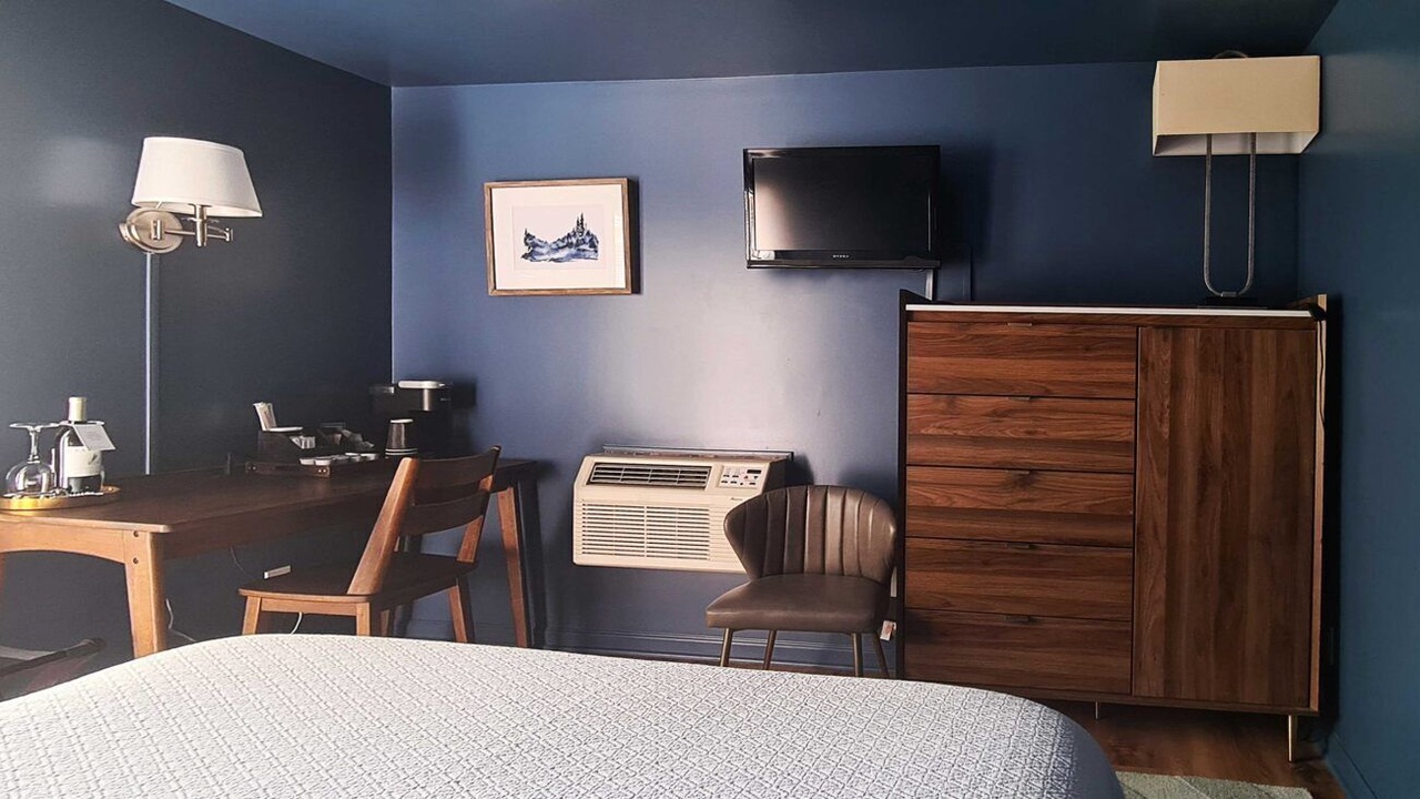 Photo of Bedroom in Lenox