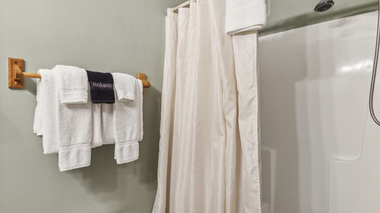 Photo of Bathroom in Big Canoe
