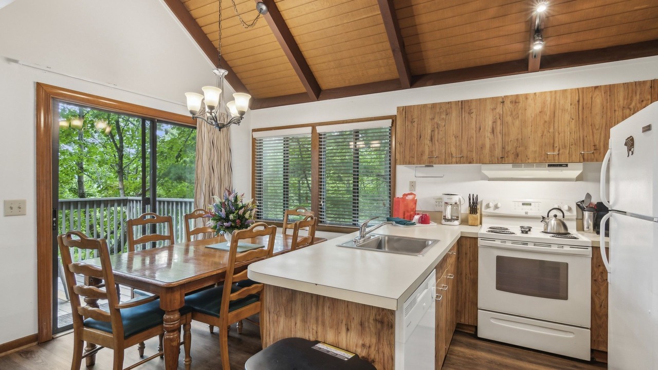 Photo of Kitchen in Big Canoe