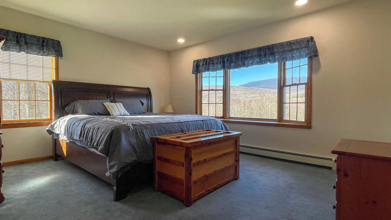 Photo of Bedroom in East Central Franklin