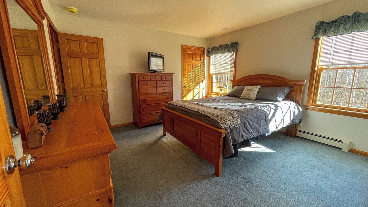 Photo of Bedroom in East Central Franklin