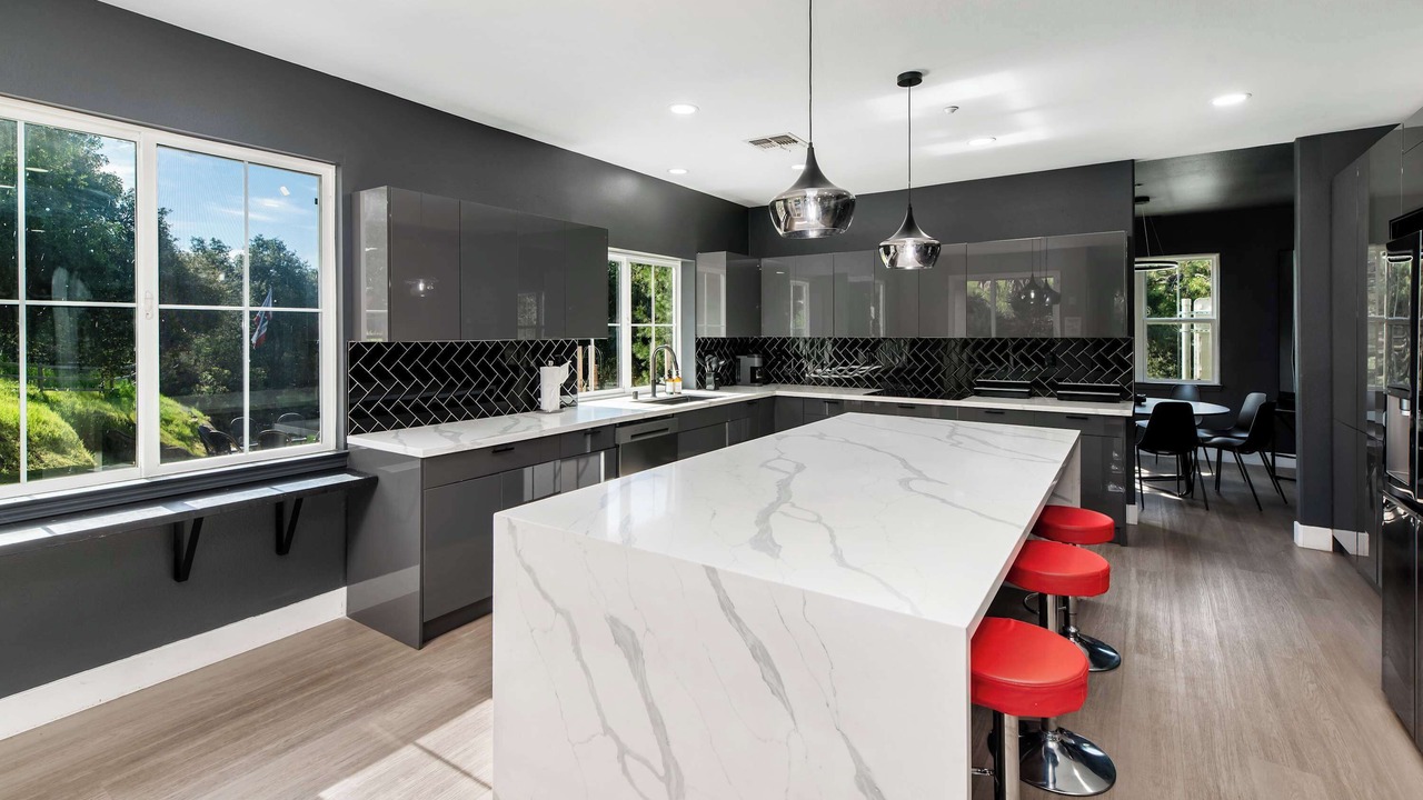 Photo of Kitchen in Crest
