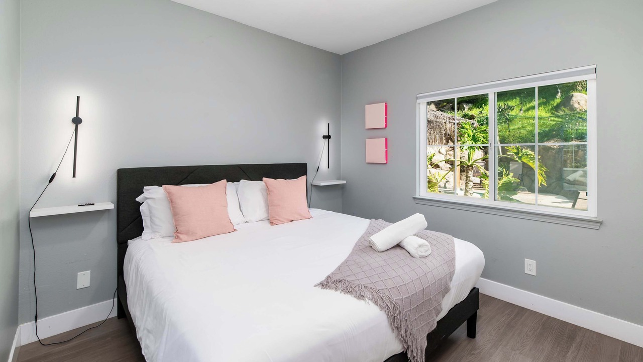 Photo of Bedroom in Crest