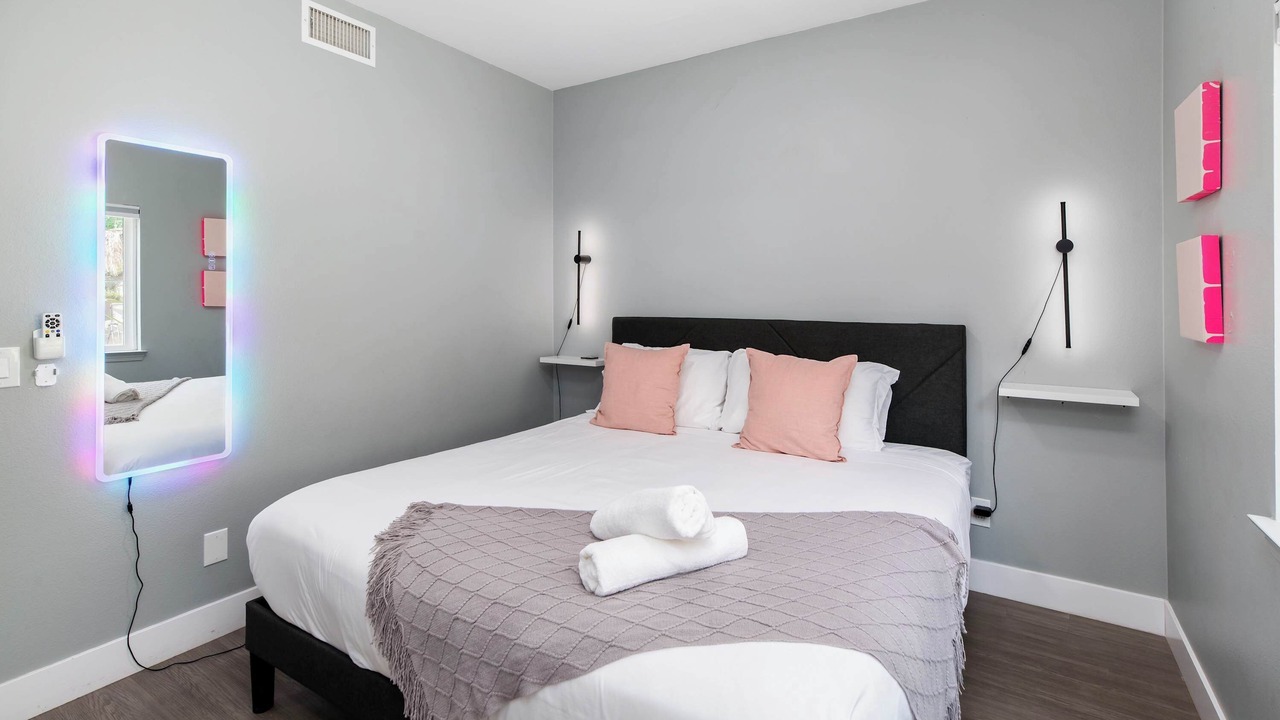 Photo of Bedroom in Crest