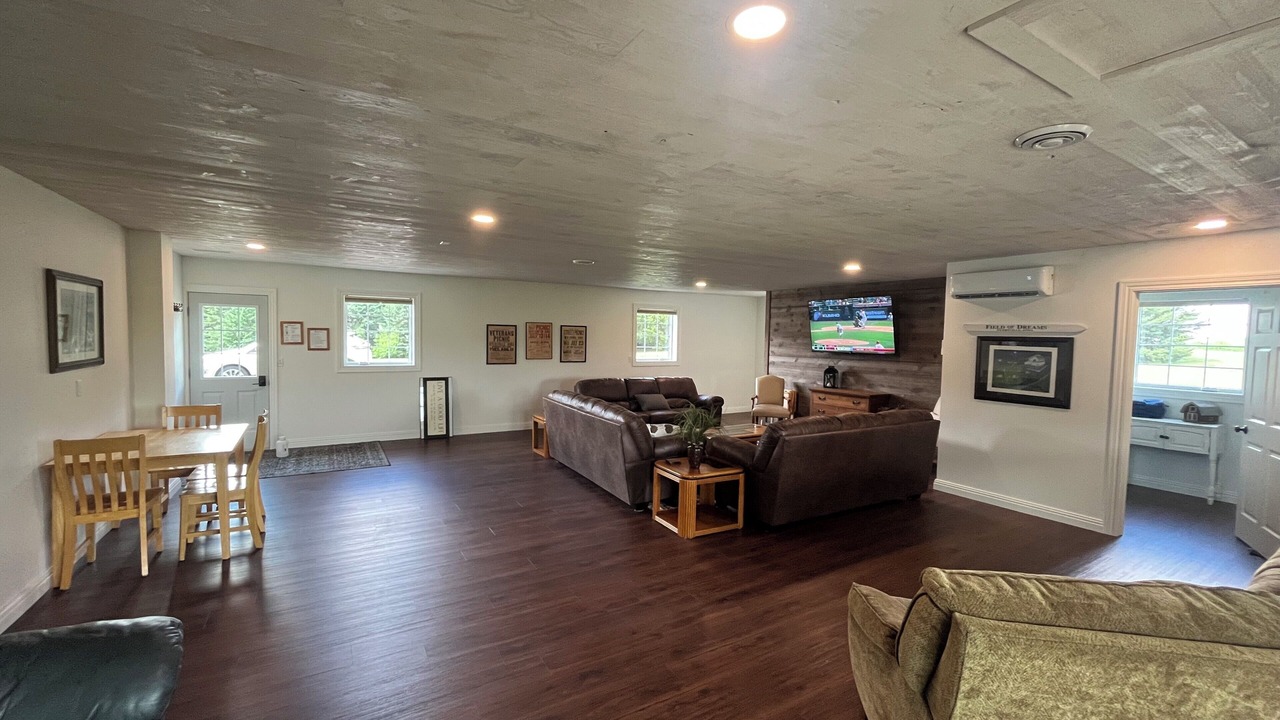 Photo of Livingroom in Dyersville