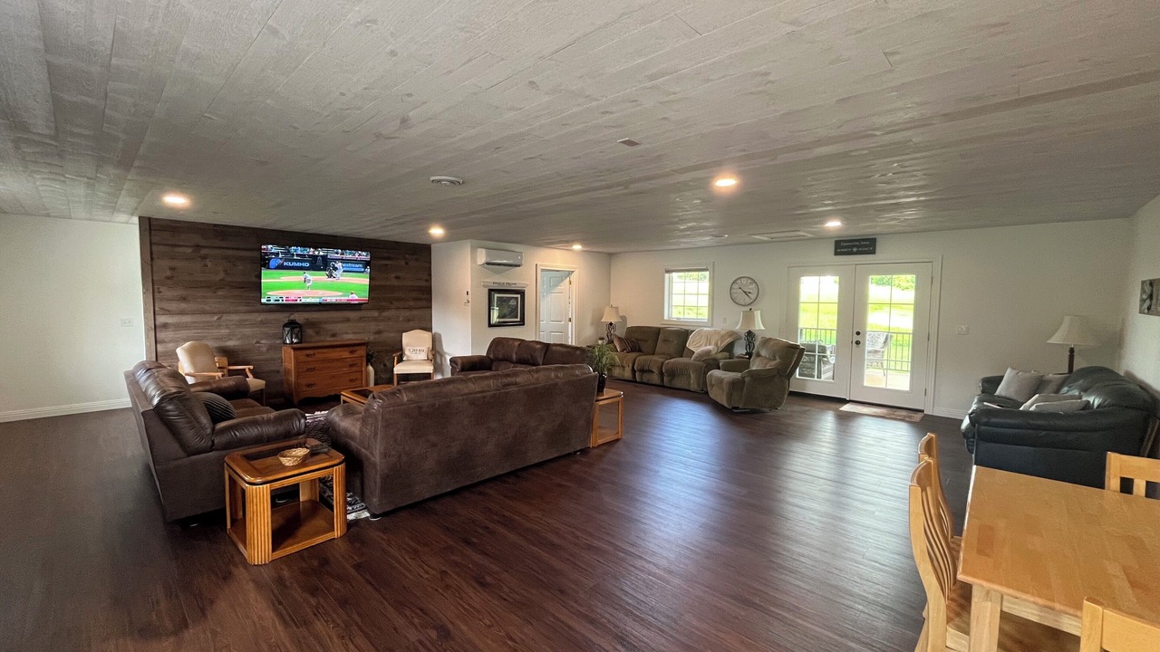 Photo of Livingroom in Dyersville