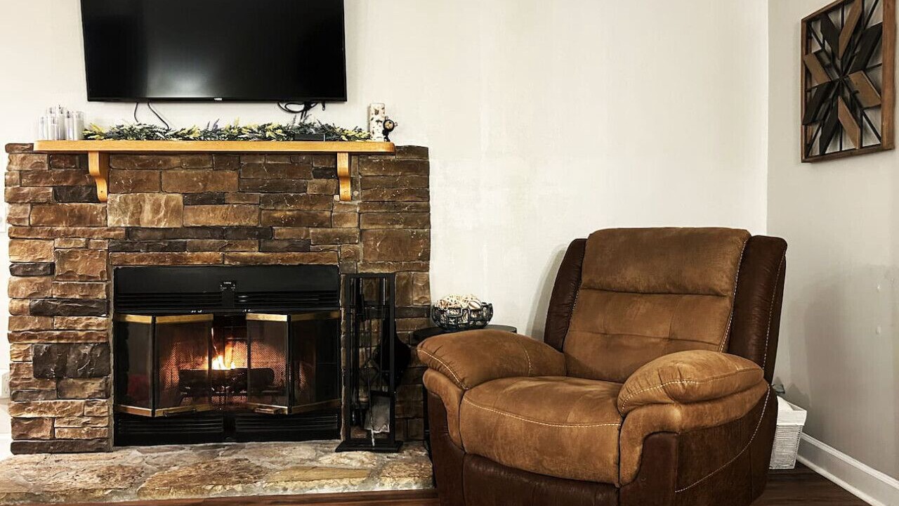 Photo of Livingroom in Pittman Center