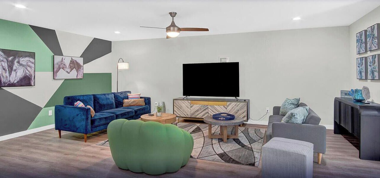Photo of Livingroom in Circle Area