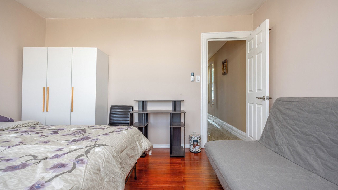 Photo of Bedroom in Flatlands