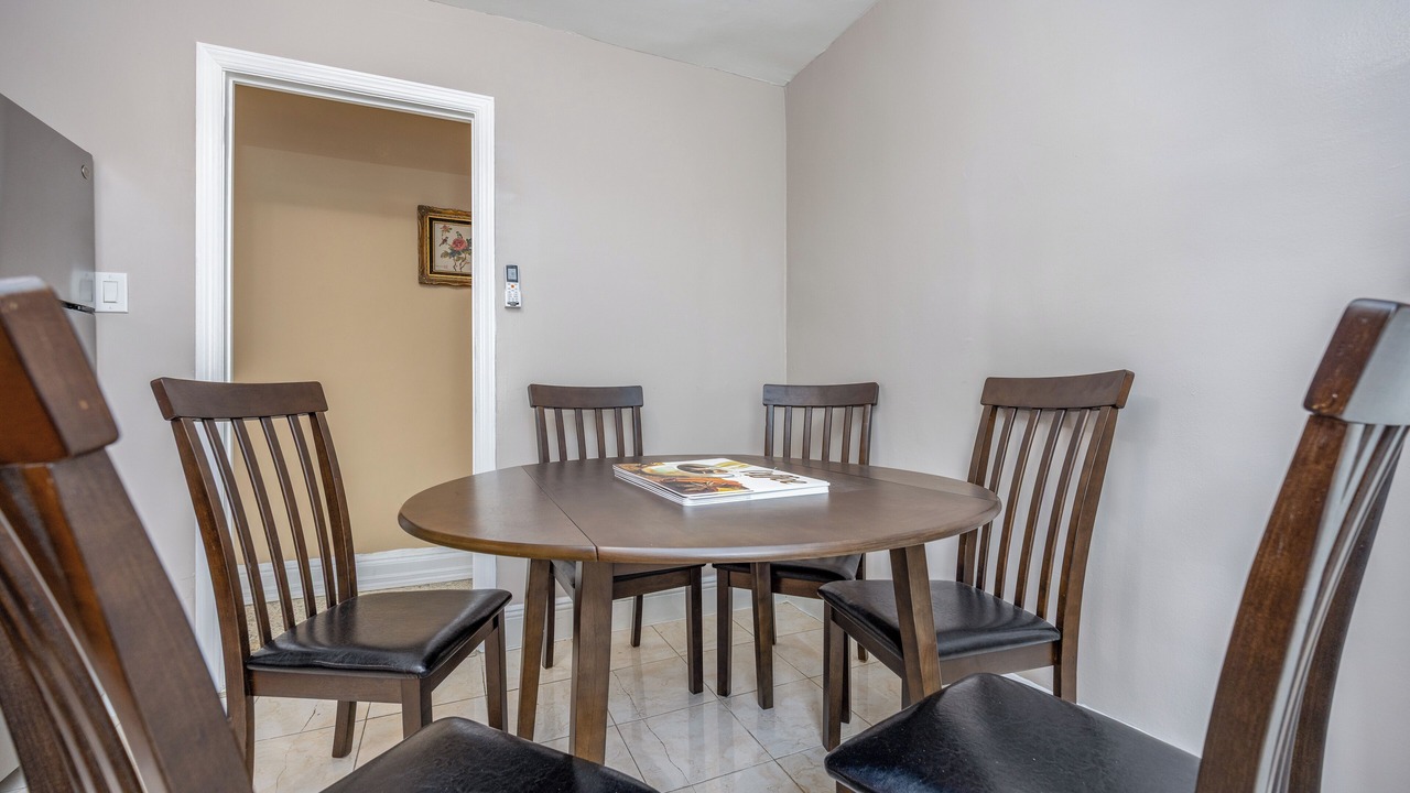 Photo of Others in Flatlands