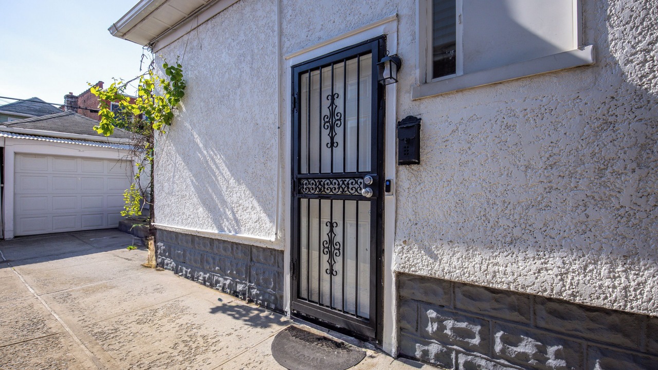 Photo of Outdoor in Flatlands