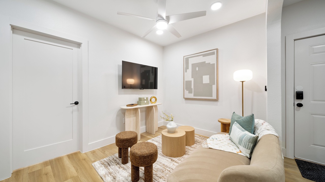Photo of Livingroom in Greater East End