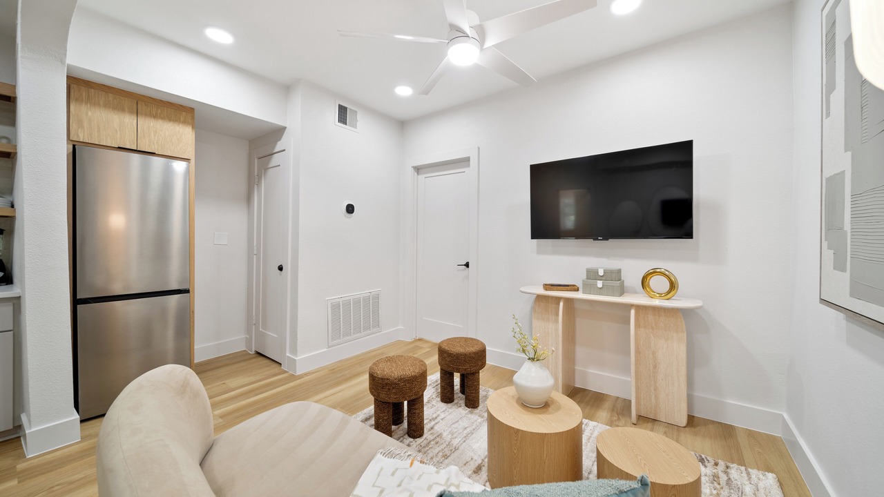 Photo of Livingroom in Greater East End