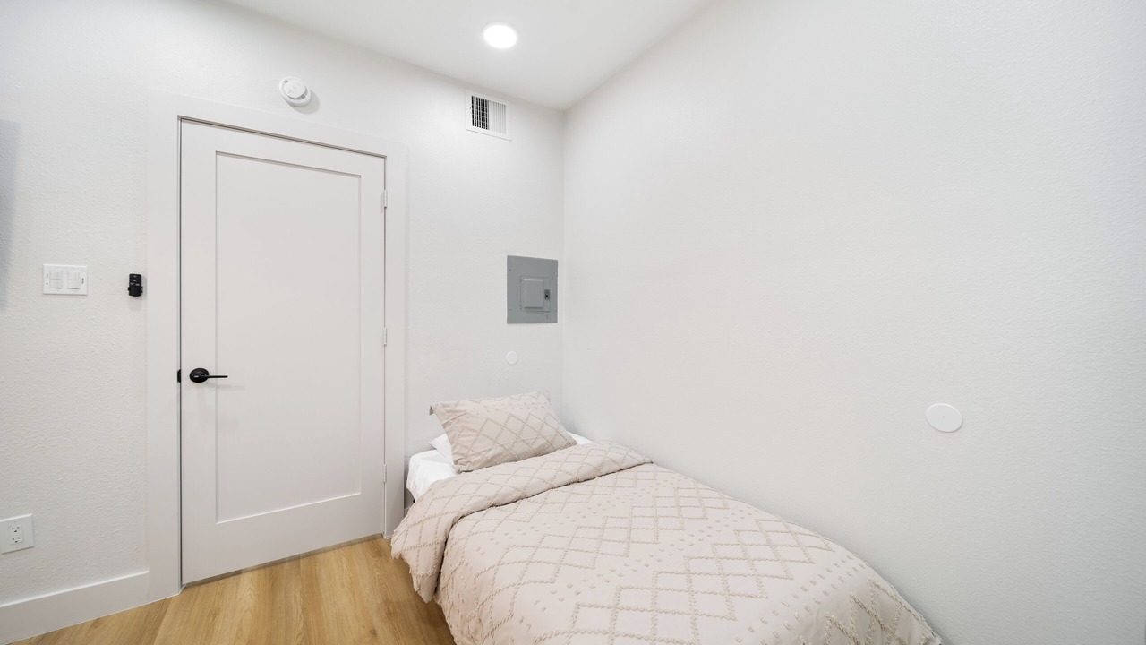 Photo of Bedroom in Greater East End