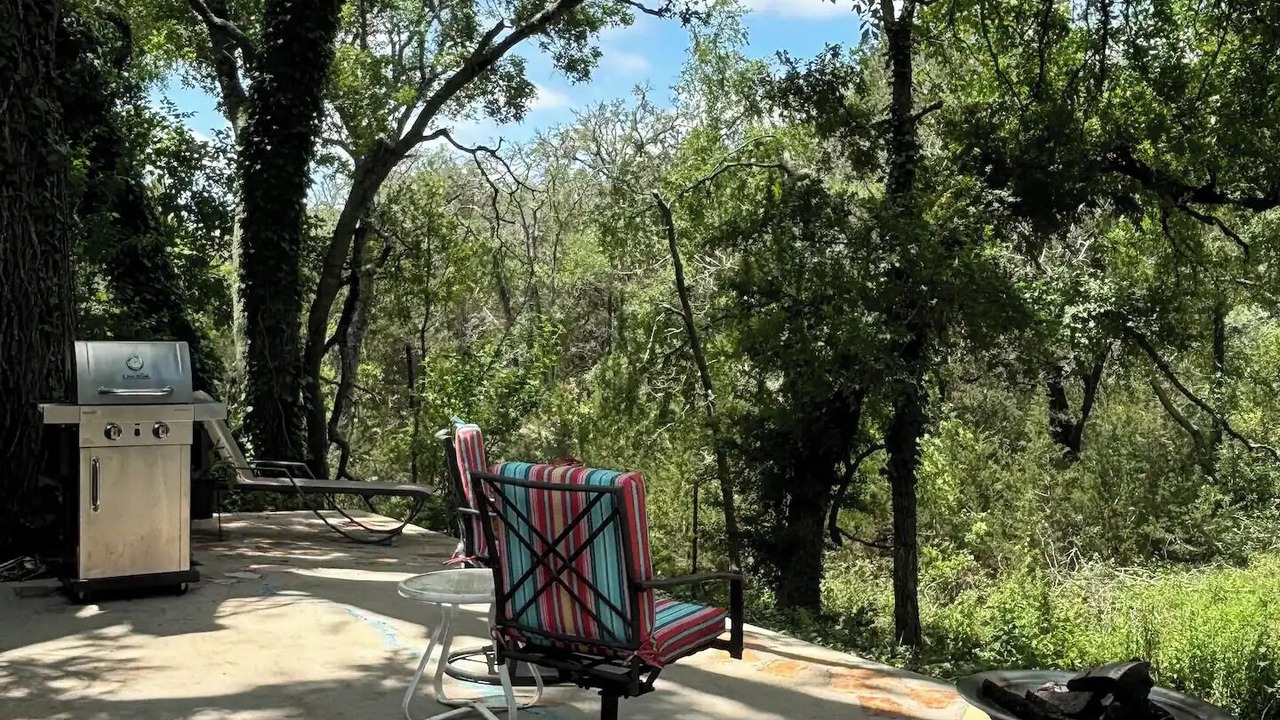 Photo of Patio Balcony in Oatmeal