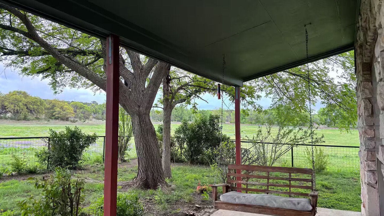 Photo of Patio Balcony in Oatmeal