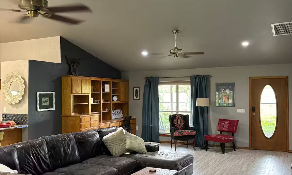 Photo of Livingroom in Oatmeal