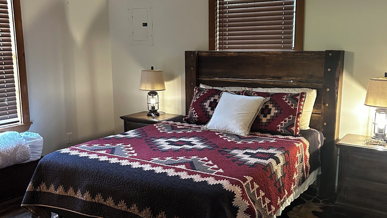 Photo of Bedroom in Petal