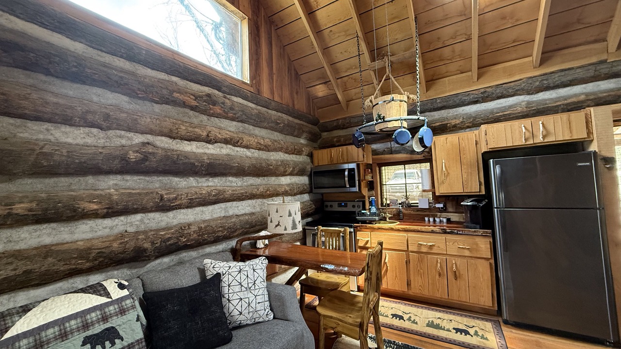 Photo of Livingroom in Elkland