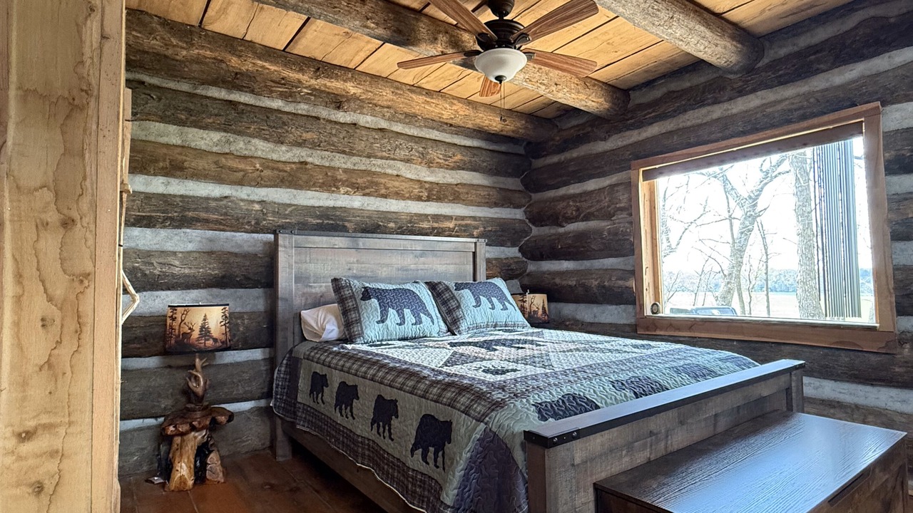 Photo of Bedroom in Elkland