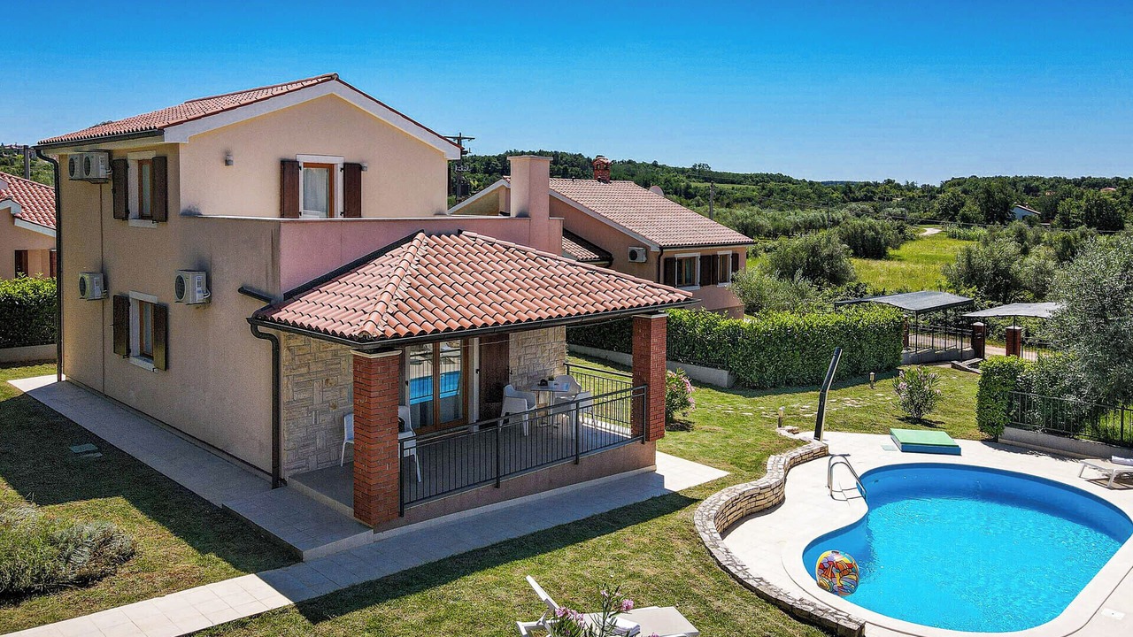 Photo of Outdoor in Farini