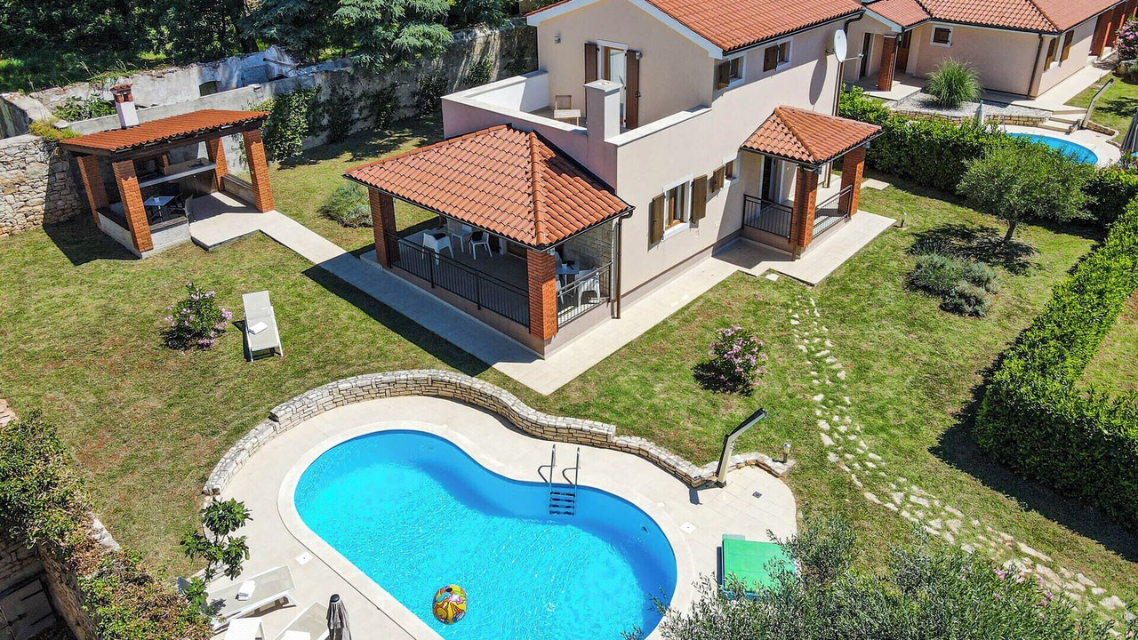 Photo of Outdoor in Farini