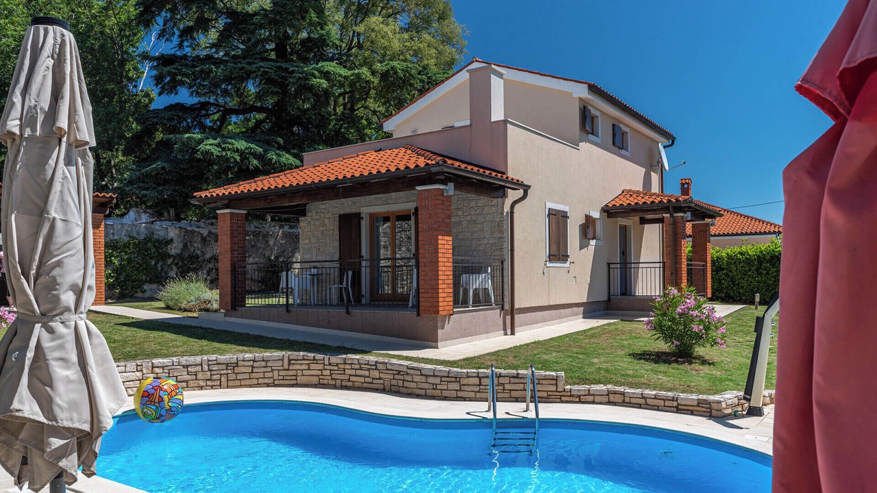 Photo of Outdoor in Farini