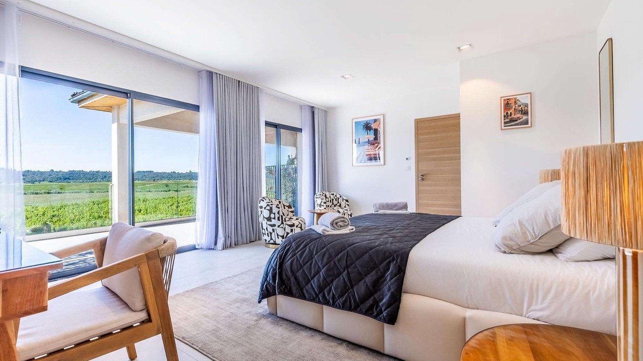 Photo of Bedroom in Plaissan