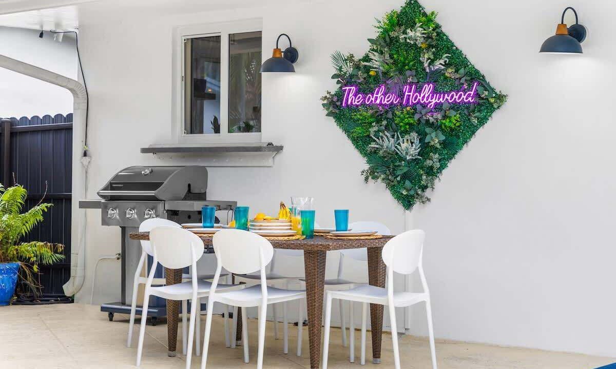 Photo of Outdoor in North Central Hollywood