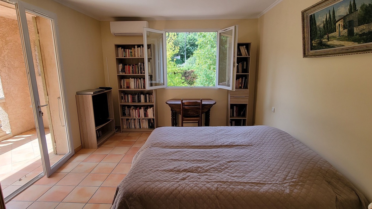 Photo of Bedroom in Cabries