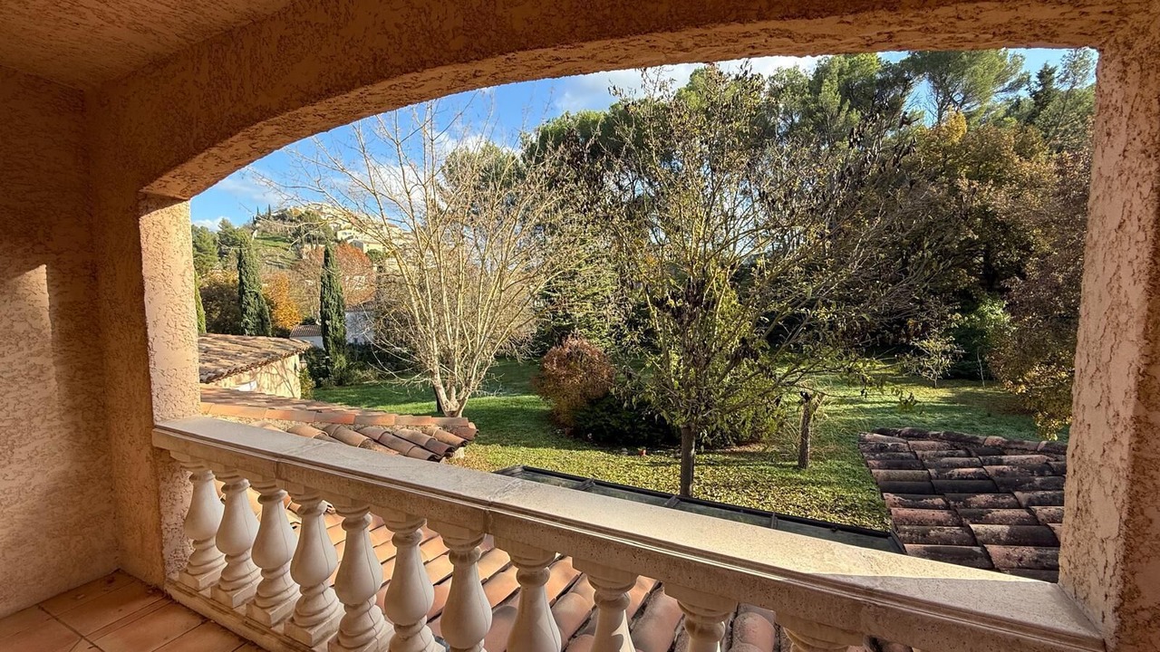 Photo of Outdoor in Cabries