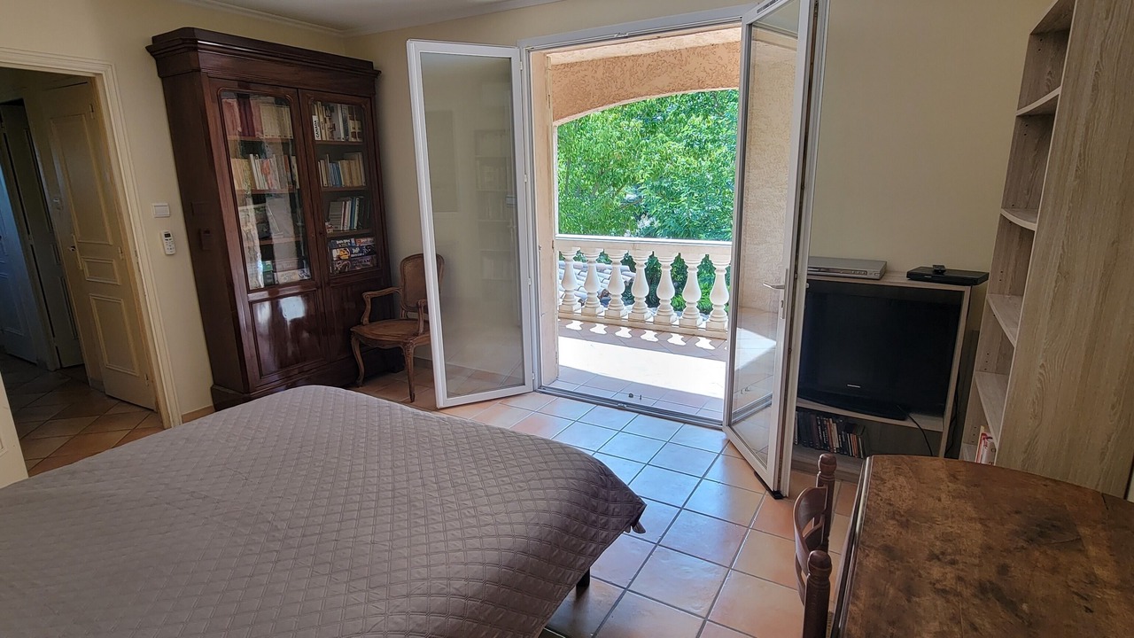 Photo of Bedroom in Cabries