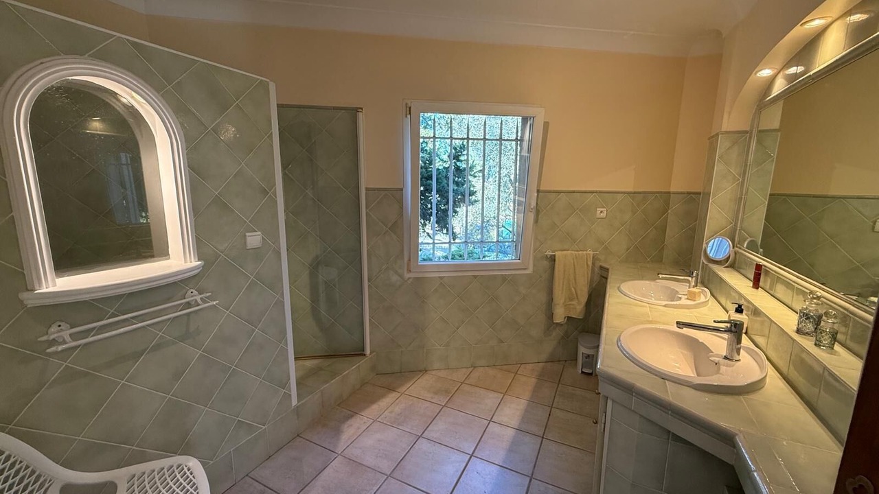 Photo of Bathroom in Cabries