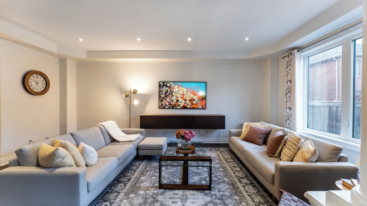 Photo of Livingroom in Milton