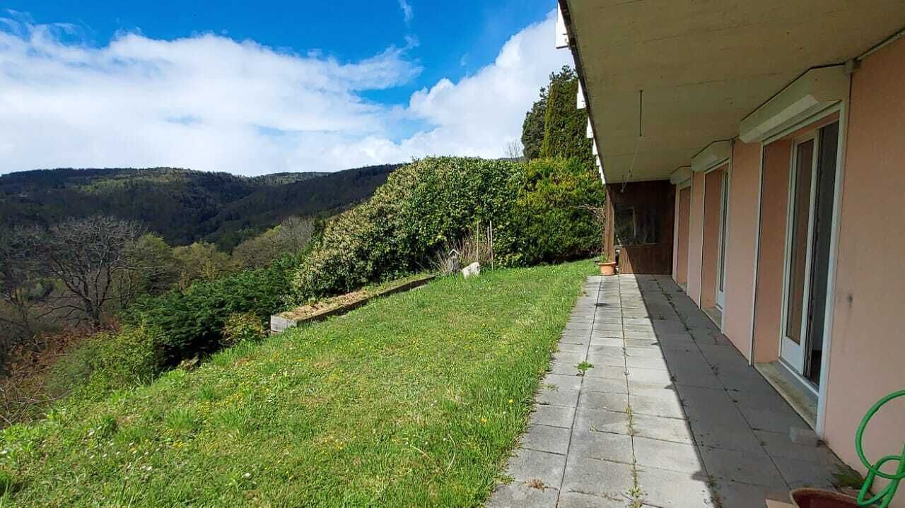 Photo of Outdoor in Bassins