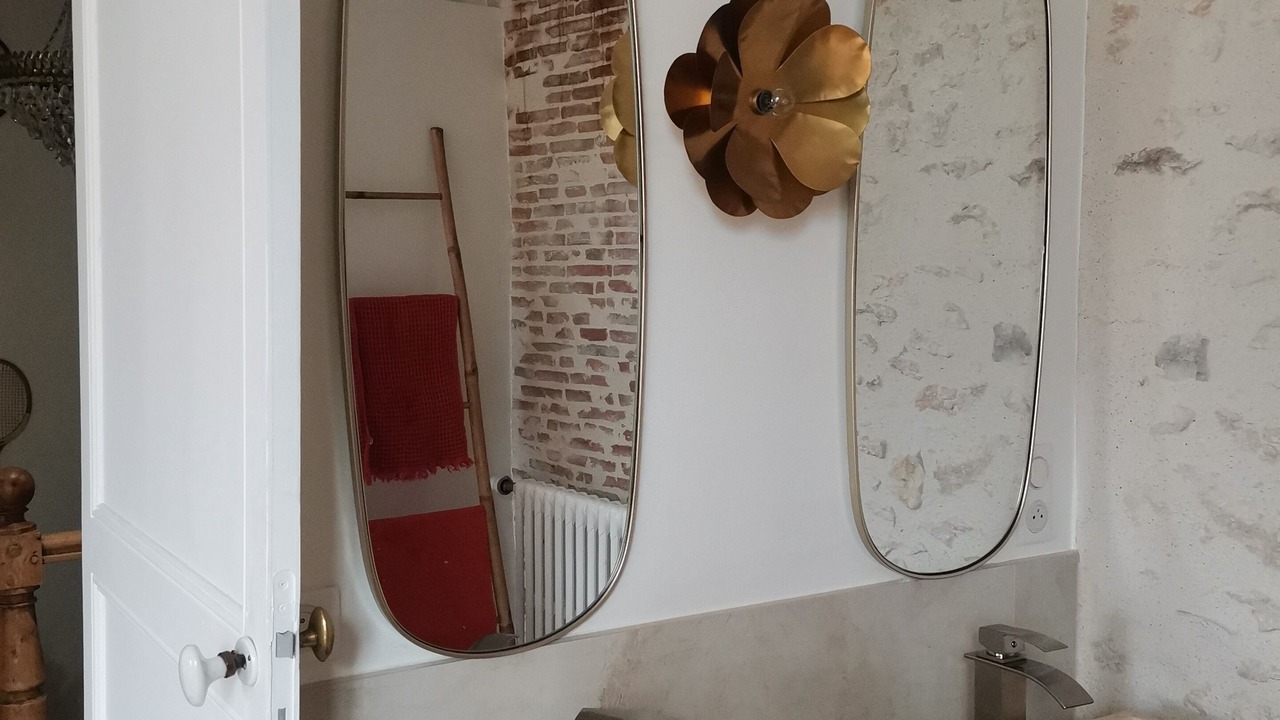 Photo of Bathroom in Angles