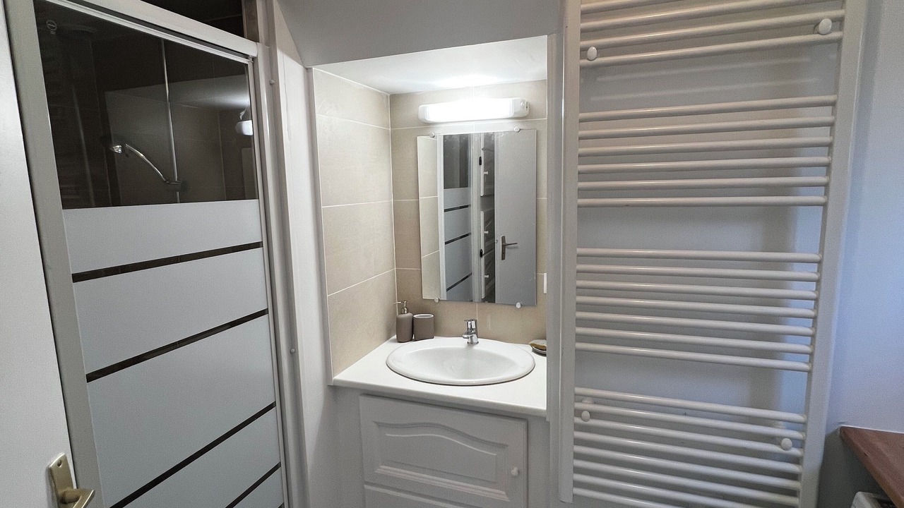 Photo of Bathroom in Montreuil-Bellay