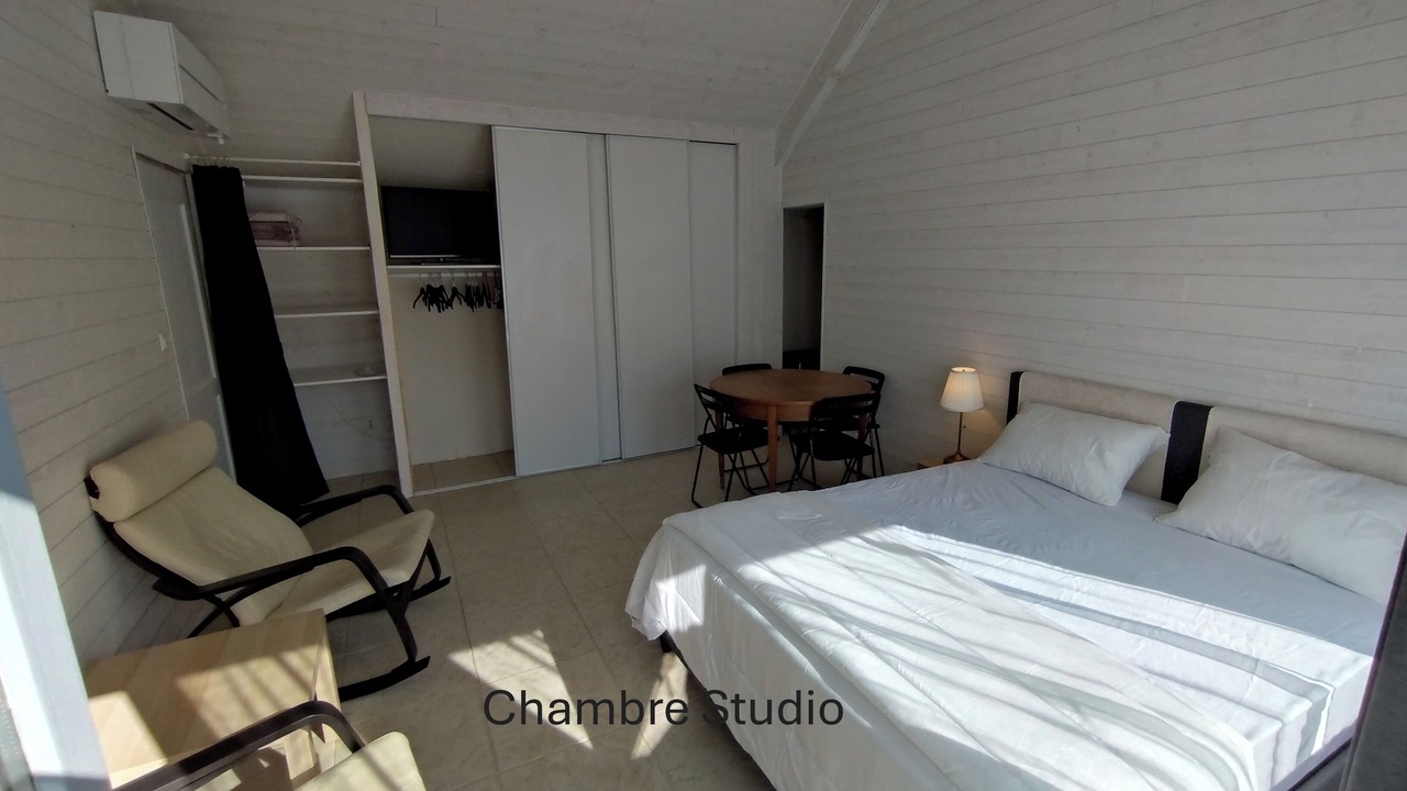 Photo of Bedroom in Roeze-sur-Sarthe