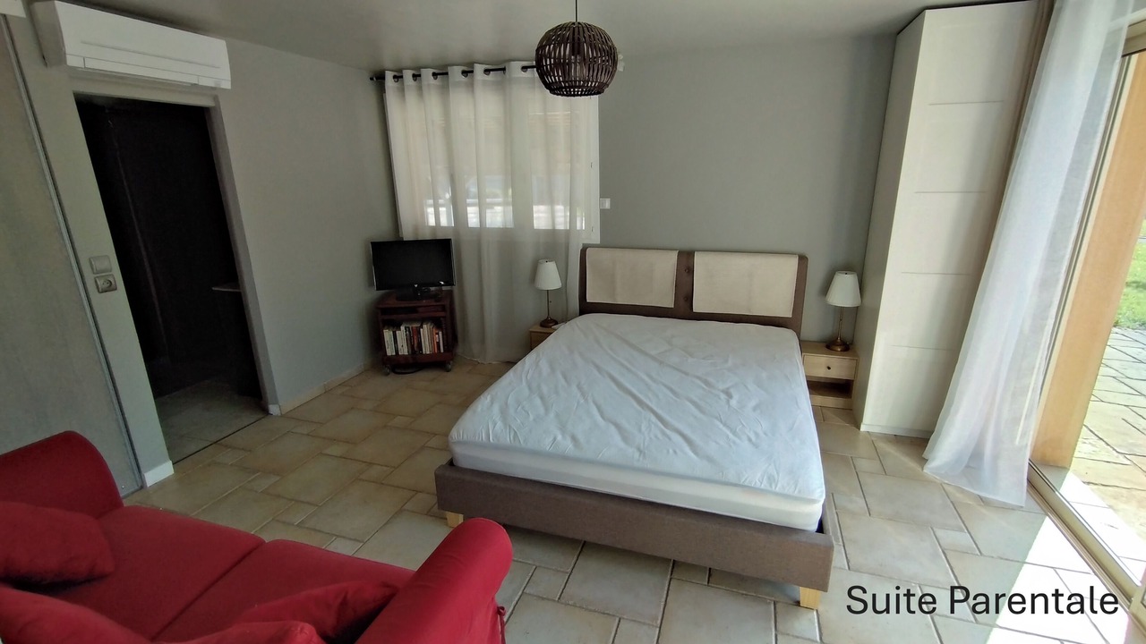 Photo of Bedroom in Roeze-sur-Sarthe